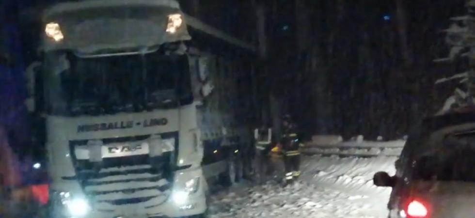 Strade chiuse e disagi al traffico sui passi dolomitici